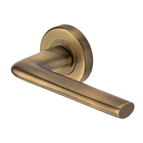 Lena Door Handle on Round Rose