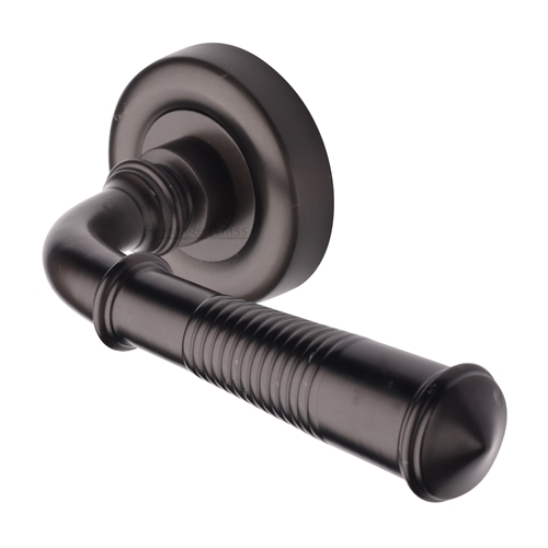 Colonial Reeded Door Handle on Round Rose