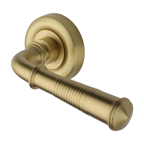 Colonial Reeded Door Handle on Round Rose