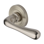Charlbury Reeded Door Handle on Round Rose